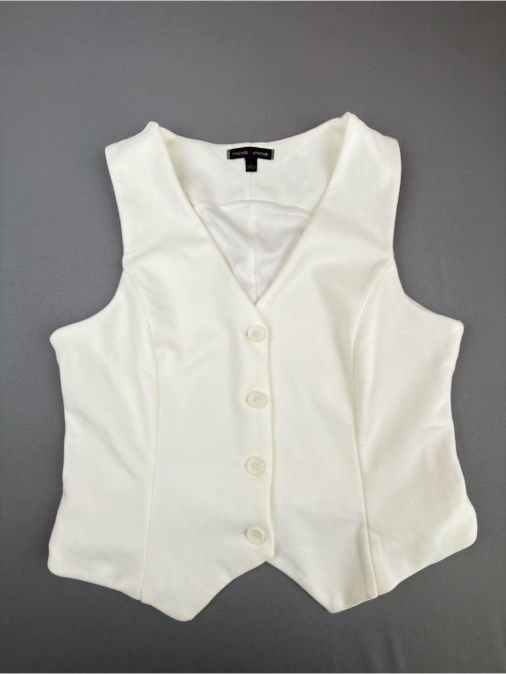 Moa Moa Cream V-Neck Buttoned Sleeveless Vest